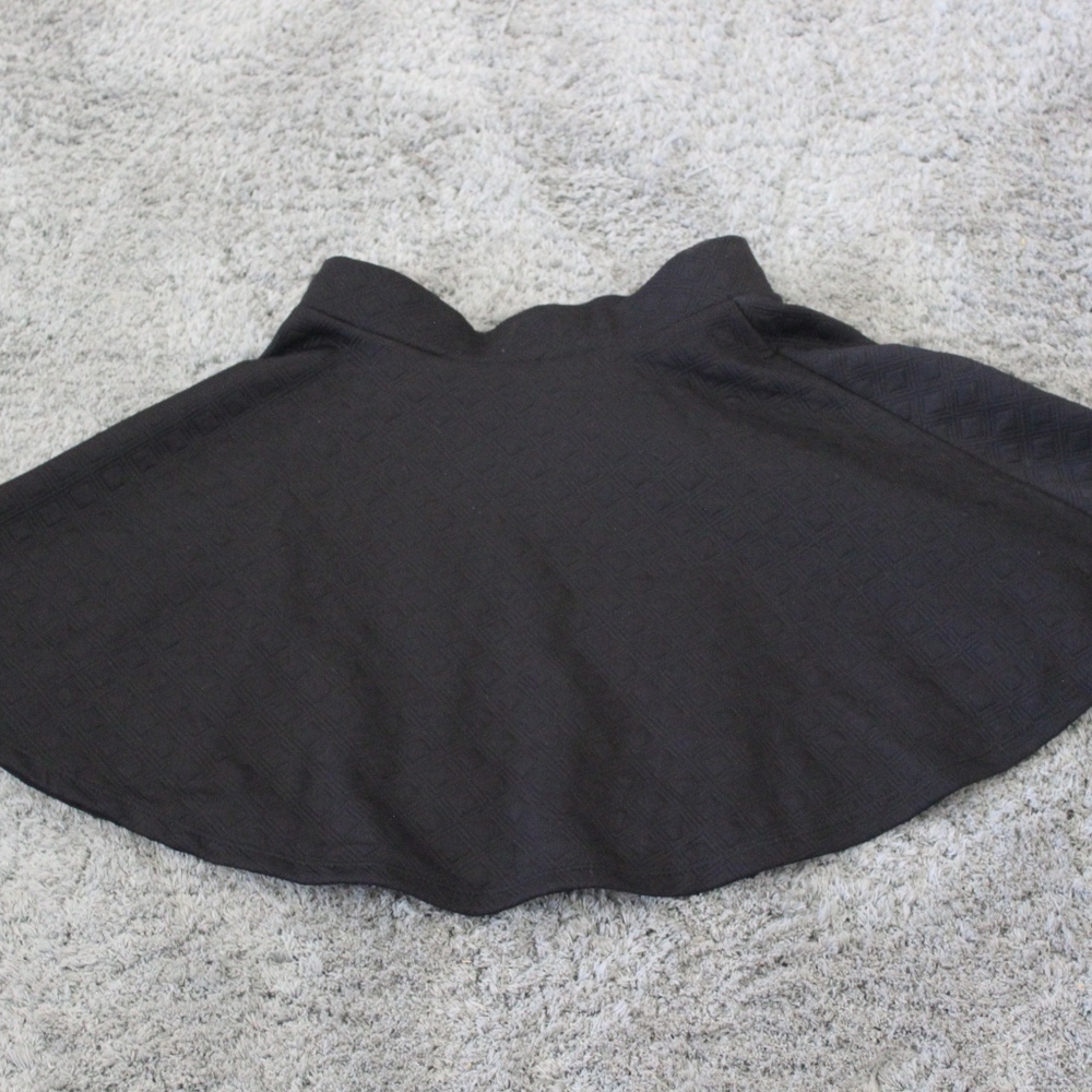 Short black skirt